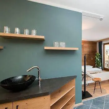 Gurglhof Apartmenthaus Aparthotel 4*