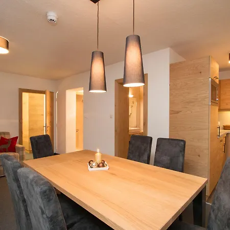 Gurglhof Apartmenthaus Aparthotel 4*