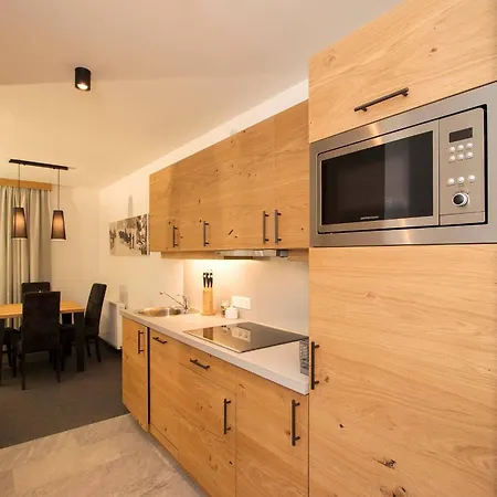 Gurglhof Apartmenthaus Aparthotel 4*